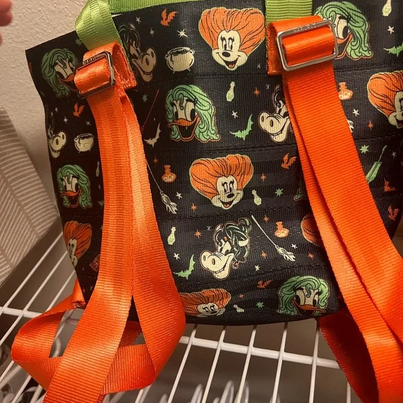 Disney Harveys Hocus Pocus Backpack 2024 Parks Halloween Seat Belt Bag - Picture 2 of 4
